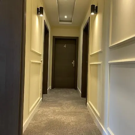 3 Monkeys Hotel