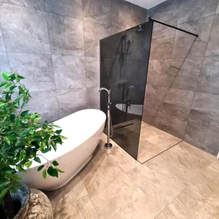 Ξενοδοχείο 3 Monkeys *